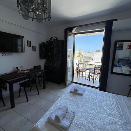 Retire Flat In The Heart Of City Heraklion Exteriör bild