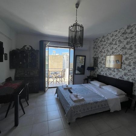 Retire Flat In The Heart Of City Heraklion Exteriör bild
