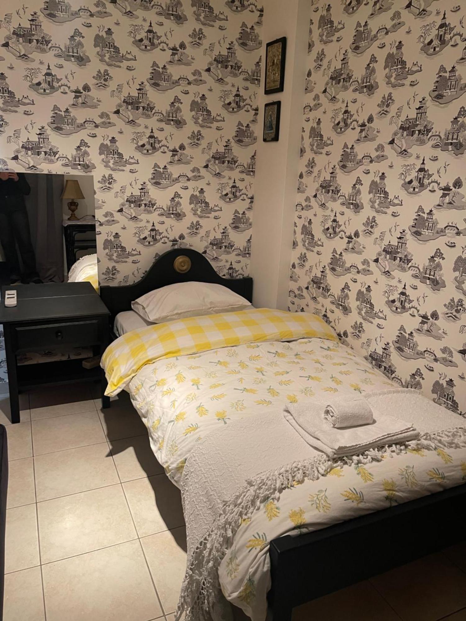 Retire Flat In The Heart Of City Heraklion Exteriör bild