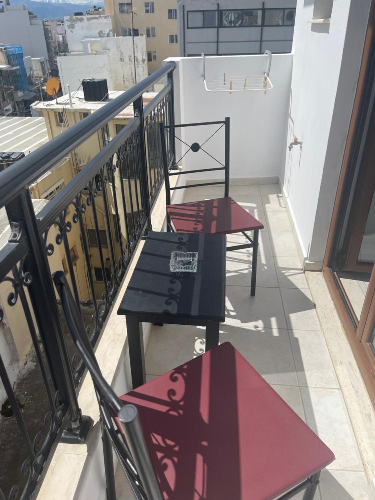 Retire Flat In The Heart Of City Heraklion Exteriör bild
